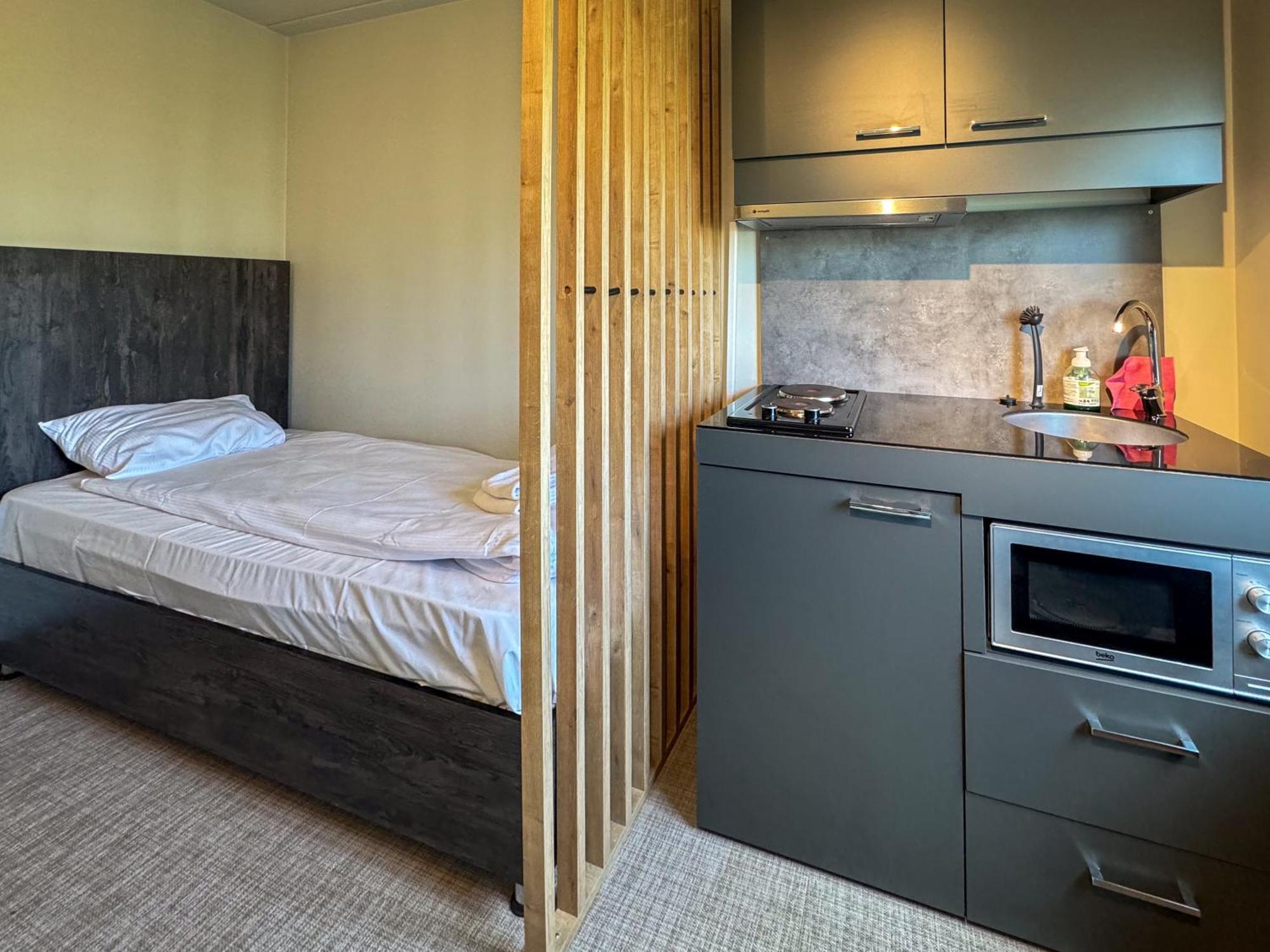 Joenkoeping Hotel Apartments Екстериор снимка