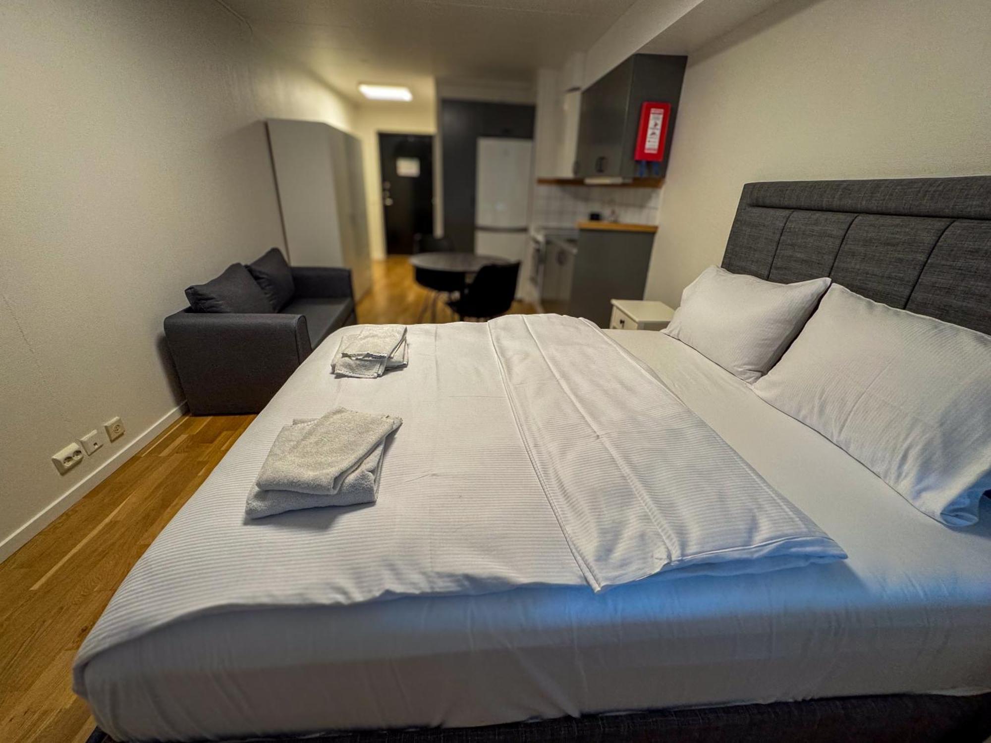 Joenkoeping Hotel Apartments Екстериор снимка