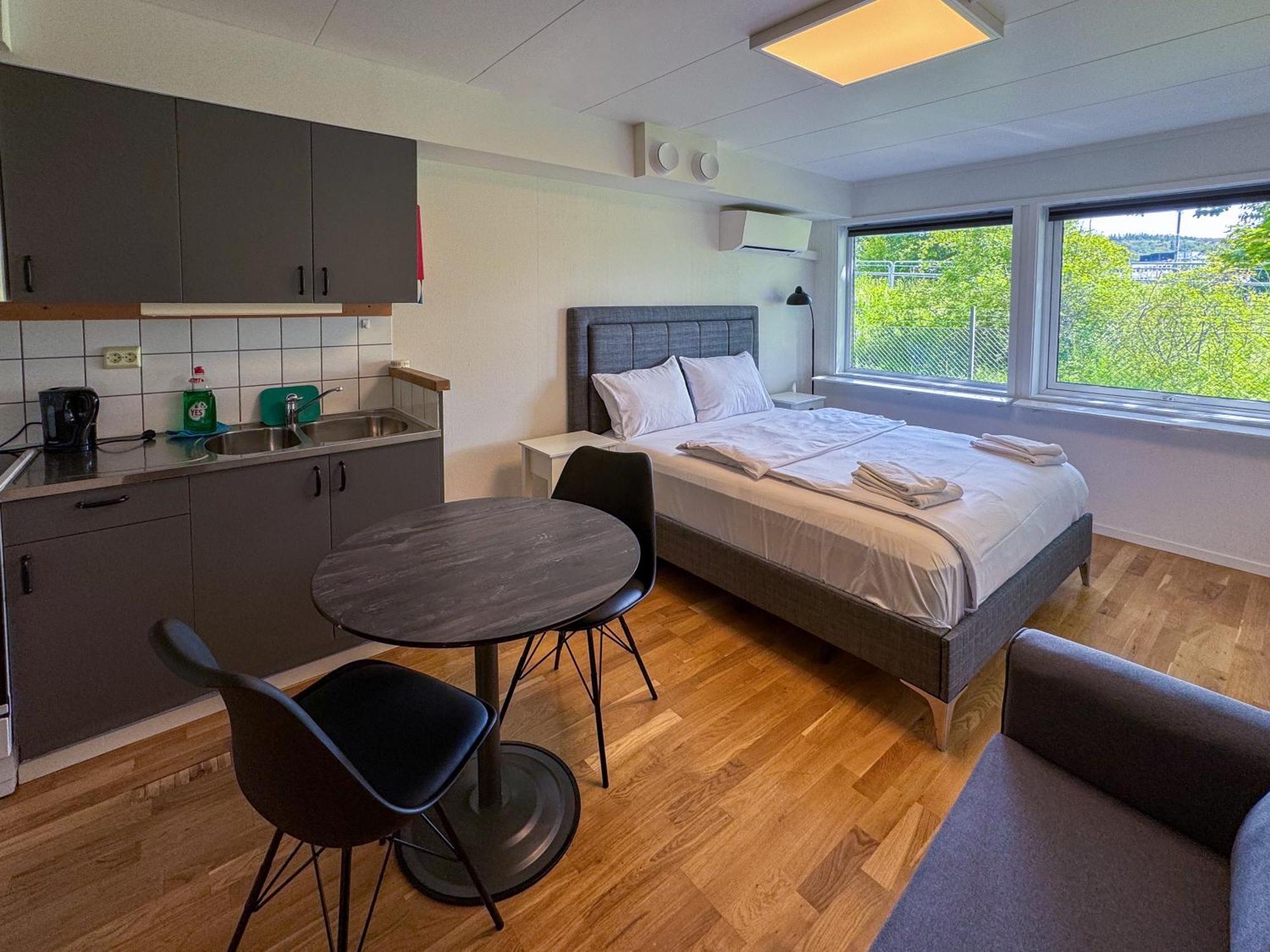Joenkoeping Hotel Apartments Екстериор снимка