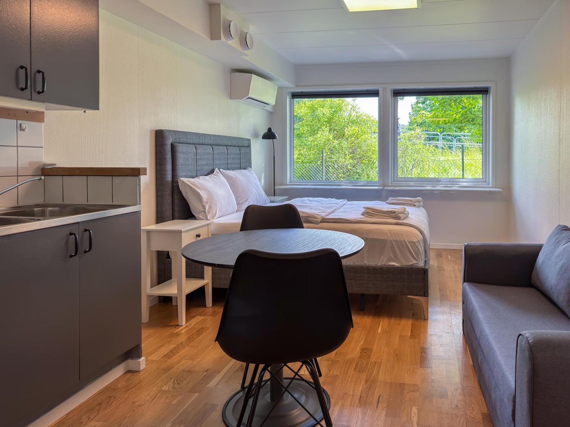 Joenkoeping Hotel Apartments Екстериор снимка